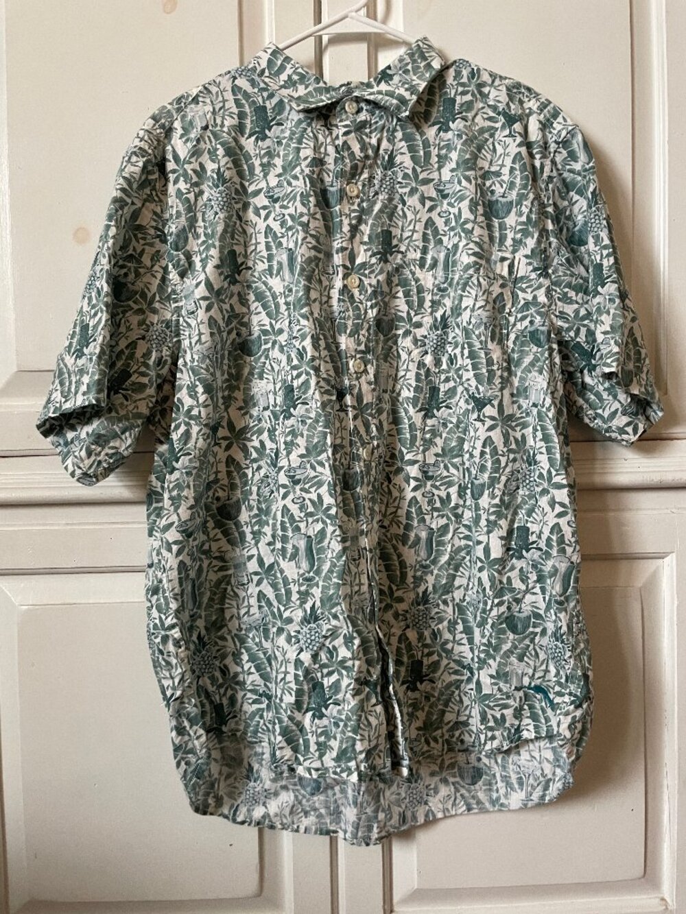 Tommy Bahama mens sage green Hawaiian leaves pineapple button down shirt size XL